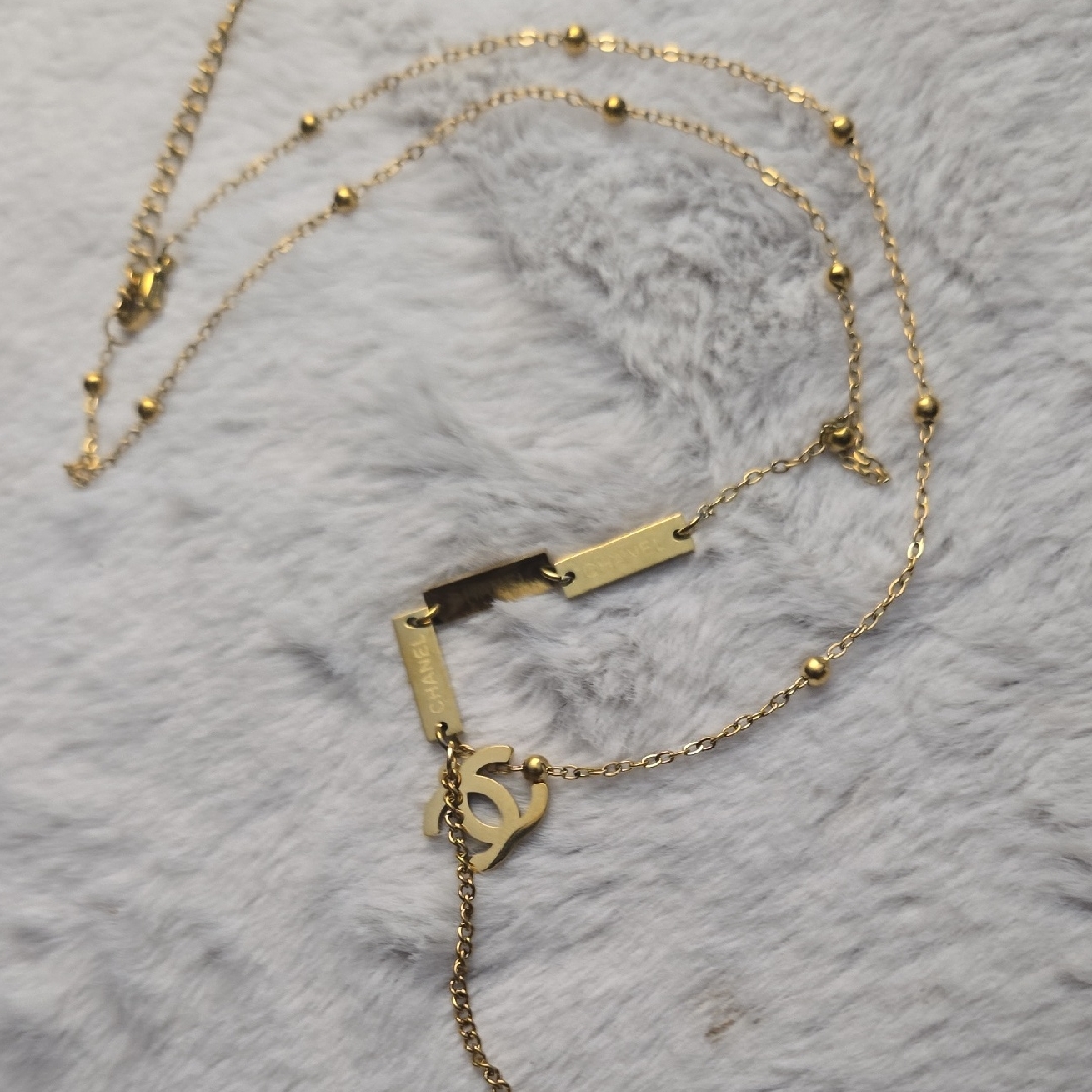 Gold Chain Necklace With Heart Pendant